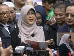 Dokter Tifa vs Hakim: Perkembangan Sidang Ijazah Jokowi : Mitra Sindikasi